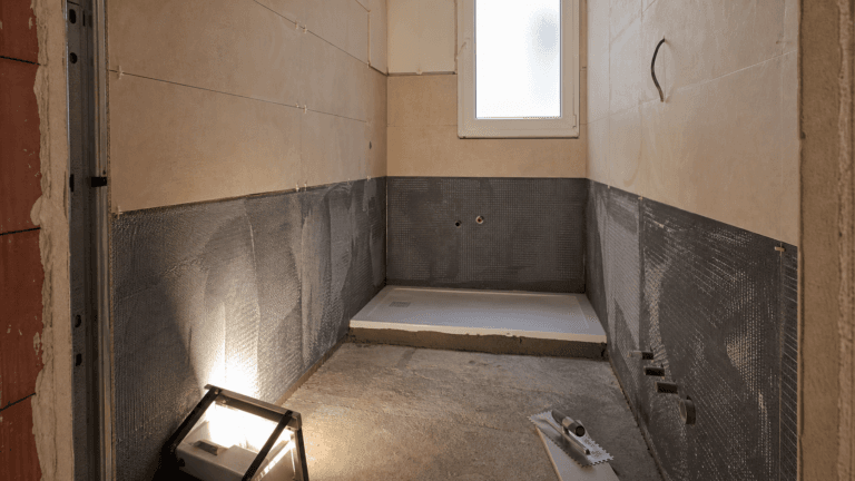 Trámites para rehabilitar una casa antigua: catalogación, estructura y permisos que cambian todo